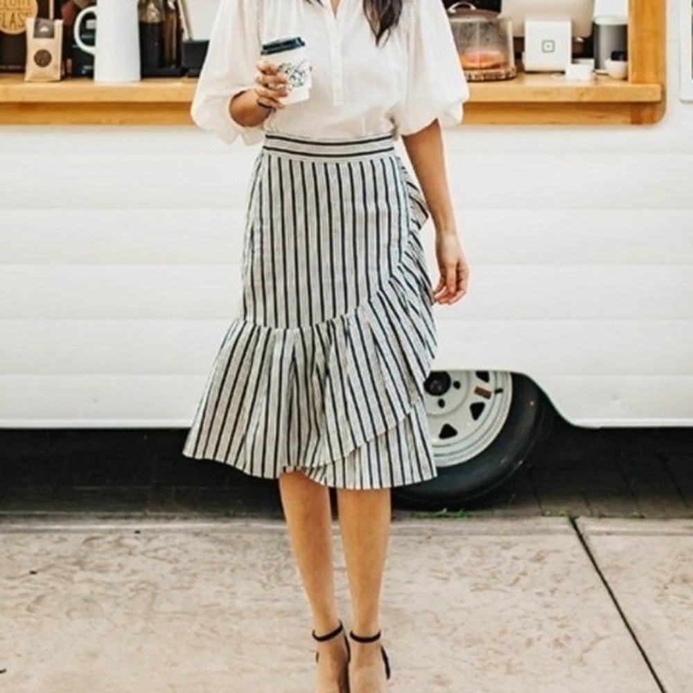 Margaret O'Leary Asymmetrical Cream Blue Stripe Ruffle‎ Skirt Womens Medium